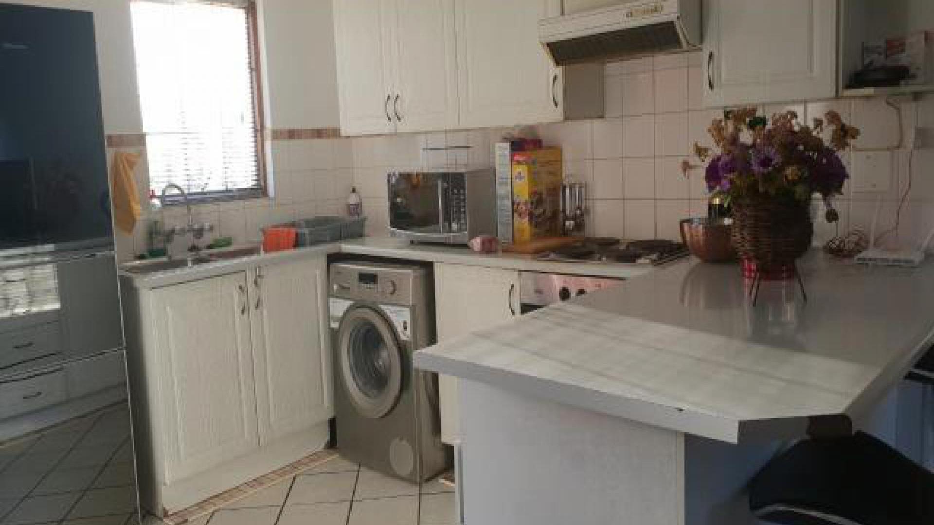 Kitchen of property in Verwoerdpark