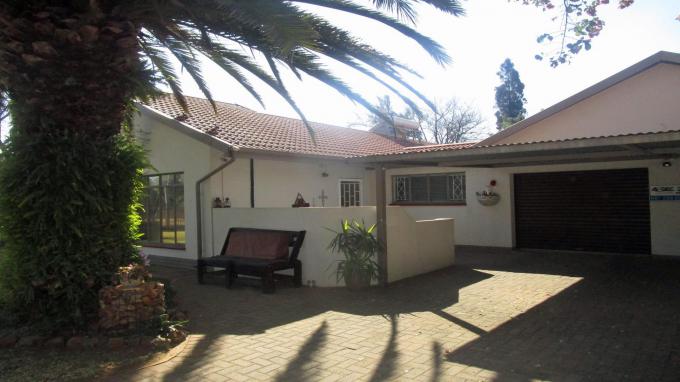 3 Bedroom House for Sale For Sale in Vanderbijlpark - Home Sell - MR313757