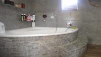 Main Bathroom - 10 square meters of property in Vanderbijlpark