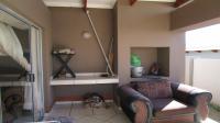 Patio - 11 square meters of property in Waterkloof (Rustenburg)