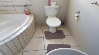 Bathroom 1 - 5 square meters of property in Waterkloof (Rustenburg)