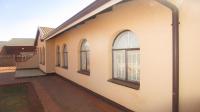 3 Bedroom 1 Bathroom House for Sale for sale in Zakariyya Park