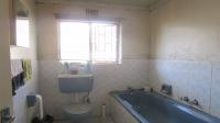 Main Bathroom of property in Protea South