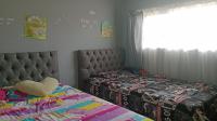 Bed Room 1 of property in Doornpoort