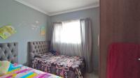 Bed Room 1 - 11 square meters of property in Doornpoort