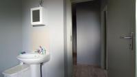 Bathroom 1 - 6 square meters of property in Doornpoort
