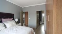 Main Bedroom - 16 square meters of property in Doornpoort