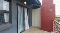 Balcony - 8 square meters of property in Doornpoort