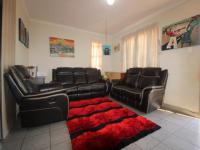 Lounges - 15 square meters of property in Waterval Estate