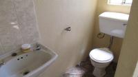 Bathroom 3+ - 4 square meters of property in Vereeniging