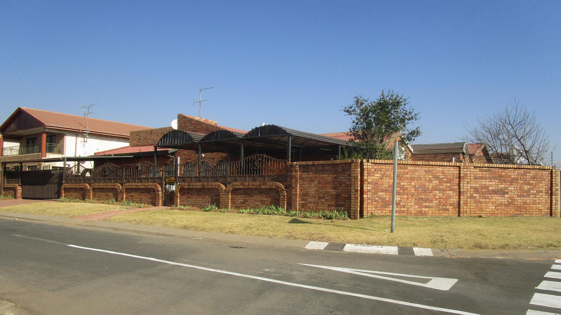 Front View of property in Lenasia South