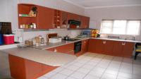 Kitchen - 25 square meters of property in Empangeni