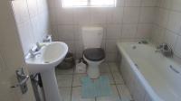 Bathroom 1 - 5 square meters of property in Parkdene (JHB)