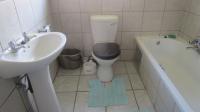 Bathroom 1 - 5 square meters of property in Parkdene (JHB)
