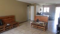 Lounges - 25 square meters of property in Parkdene (JHB)