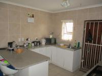 Kitchen of property in Weltevreden Valley