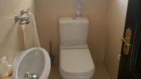 Guest Toilet - 3 square meters of property in Plantations