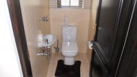 Guest Toilet - 3 square meters of property in Plantations
