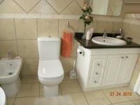 Main Bathroom - 7 square meters of property in Pennington