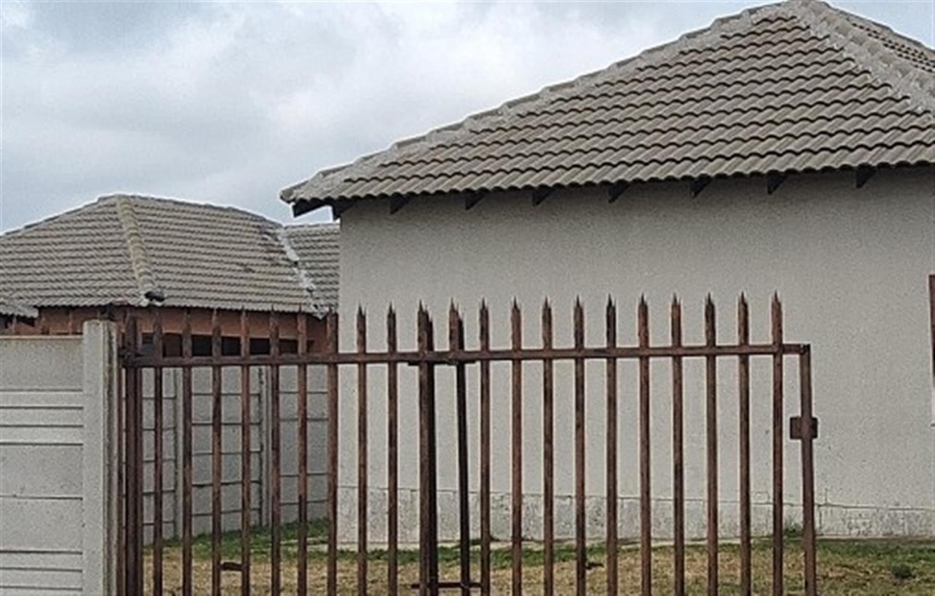 Front View of property in Ermelo