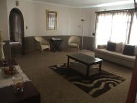 Lounges - 35 square meters of property in Birchleigh