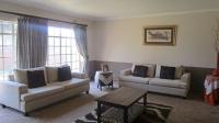 Lounges - 35 square meters of property in Birchleigh