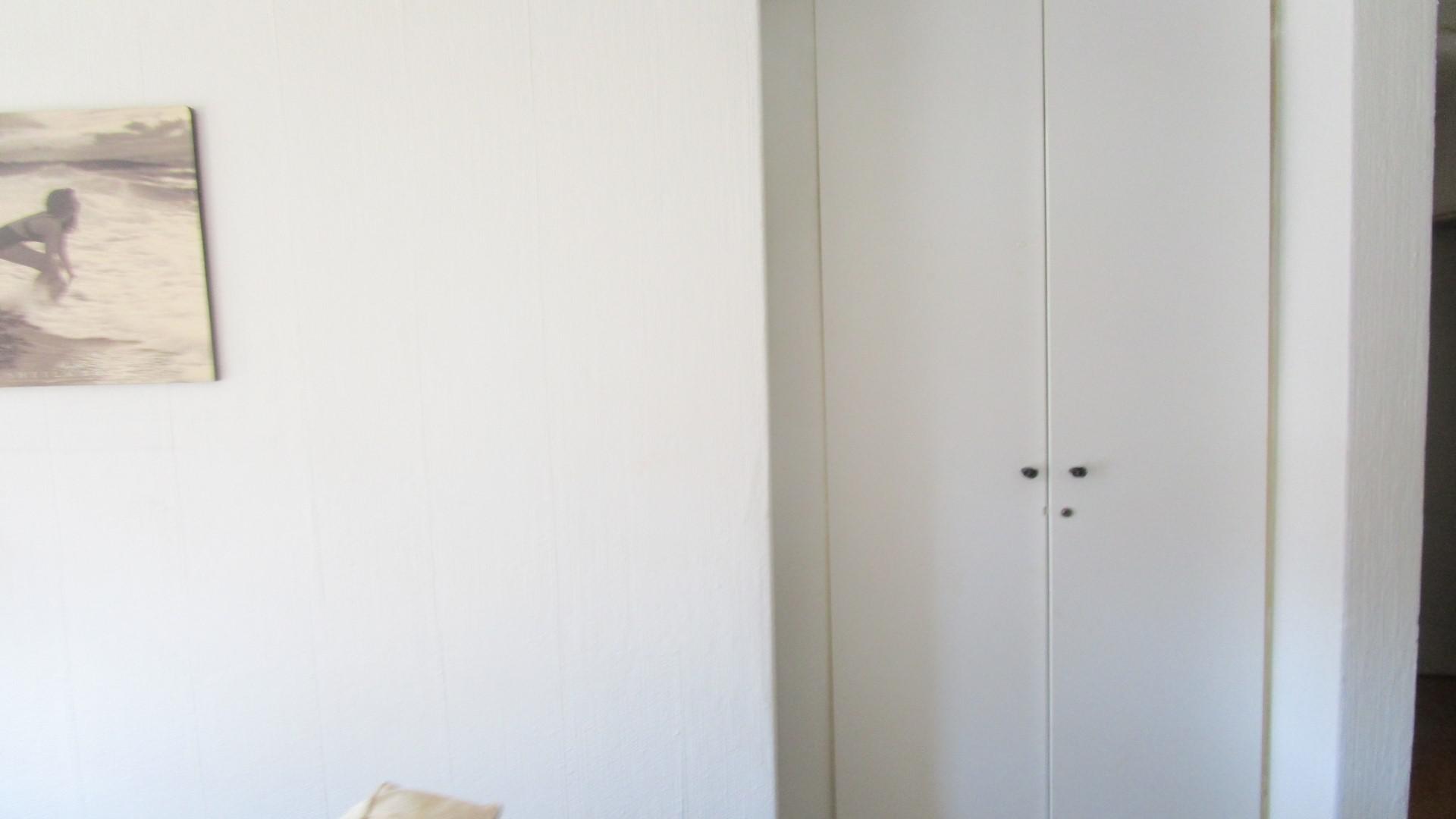 Lounges - 24 square meters of property in Paulshof