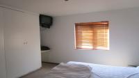 Main Bedroom - 21 square meters of property in Paulshof