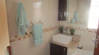 Bathroom 1 - 5 square meters of property in Heidelberg - GP