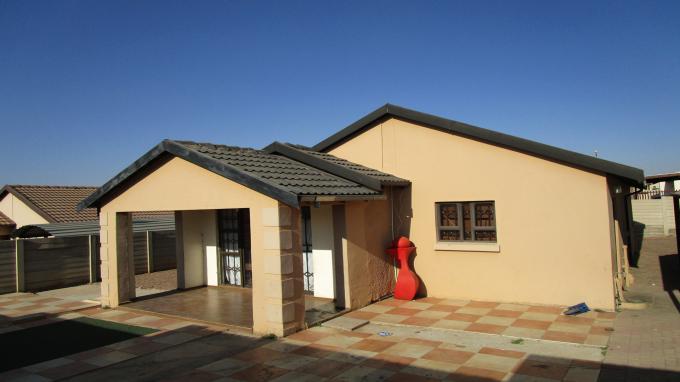 3 Bedroom House for Sale For Sale in Olievenhoutbos - Home Sell - MR315656