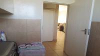 Bathroom 1 - 6 square meters of property in Troyeville