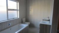 Main Bathroom - 13 square meters of property in Rynfield