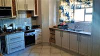 Kitchen - 13 square meters of property in Rangeview