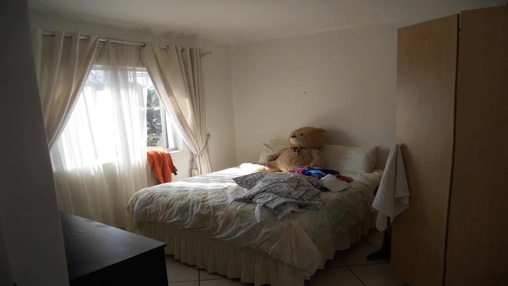 Bed Room 1 - 13 square meters of property in Woodhurst