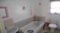 Bathroom 1 - 5 square meters of property in Woodhurst
