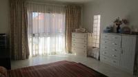 Main Bedroom - 28 square meters of property in Lenasia South