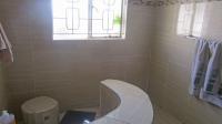 Main Bathroom - 8 square meters of property in Lenasia South