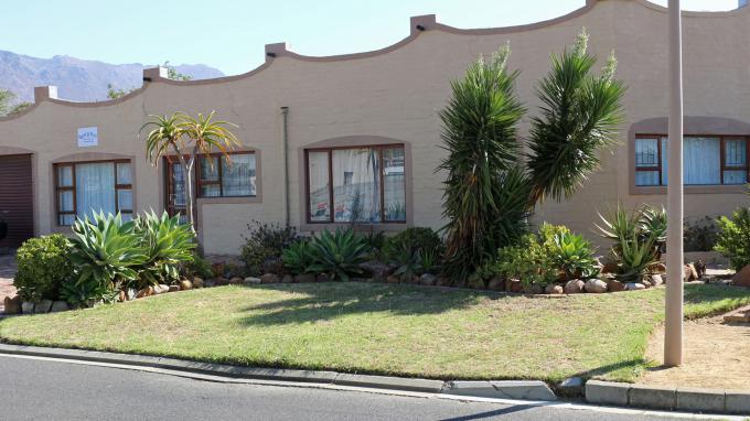5 Bedroom House for Sale For Sale in Gordons Bay - Private Sale - MR316312