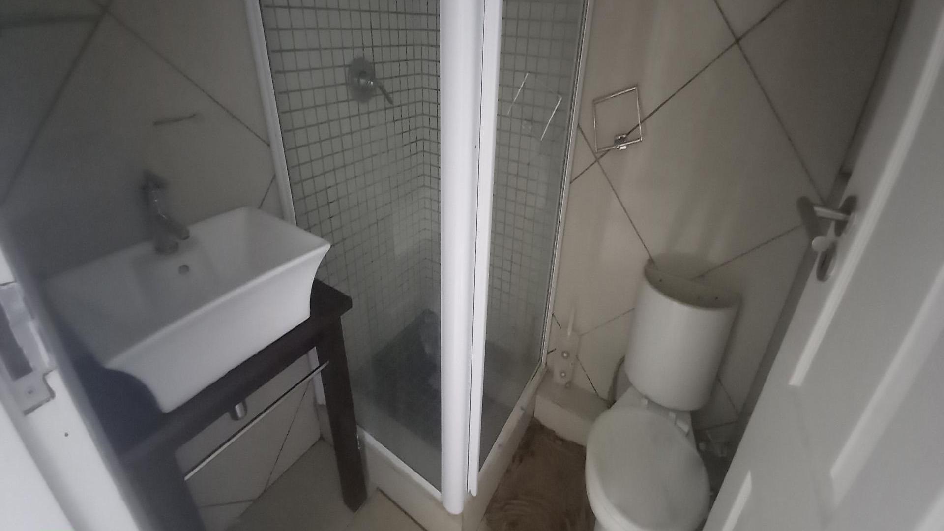 Bathroom 1 of property in Margate