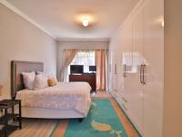 Main Bedroom - 27 square meters of property in Brackendowns