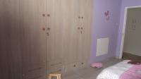 Bed Room 1 - 16 square meters of property in Brackendowns