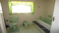 Bathroom 3+ - 10 square meters of property in De Deur