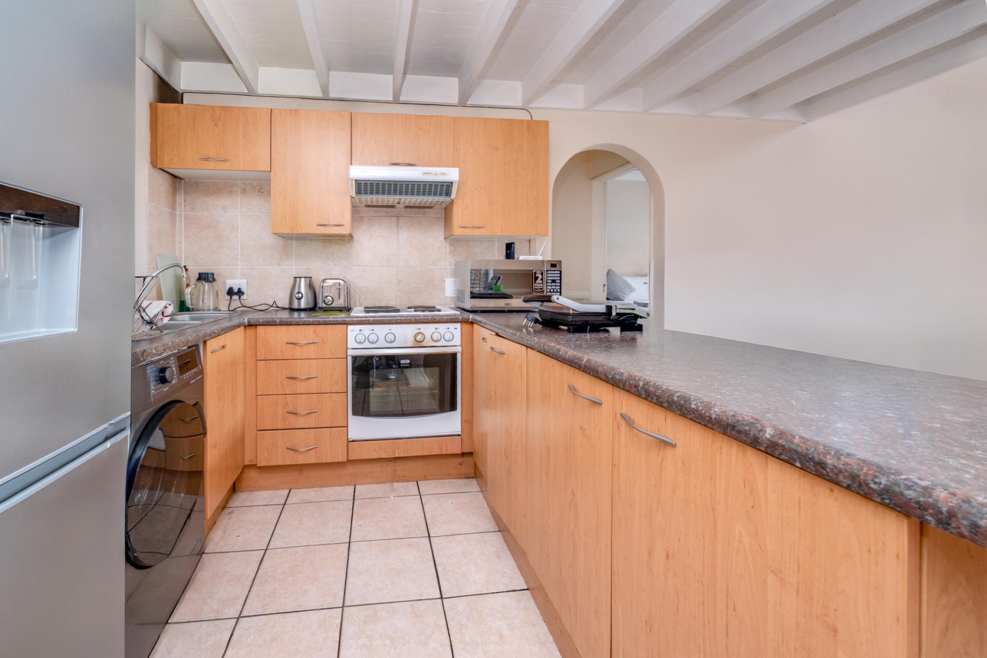 Kitchen of property in River Club