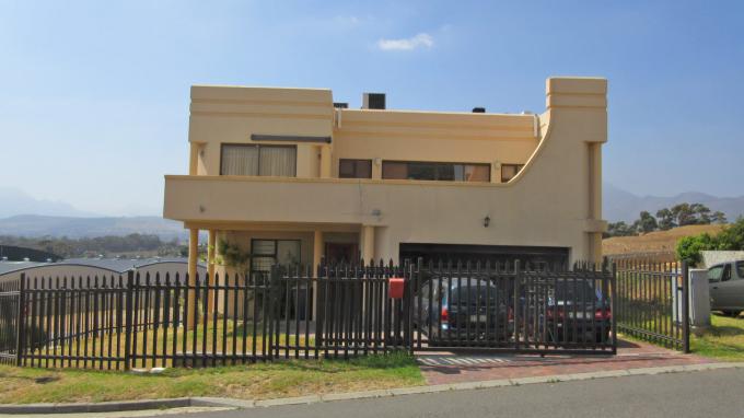 Standard Bank Easysell 3 Bedroom House For Sale In Gordons B