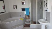 Bathroom 2 - 16 square meters of property in Gordons Bay
