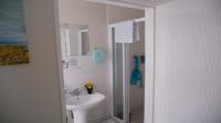 Main Bathroom - 3 square meters of property in Lincoln Meade