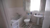 Bathroom 1 - 4 square meters of property in Lincoln Meade