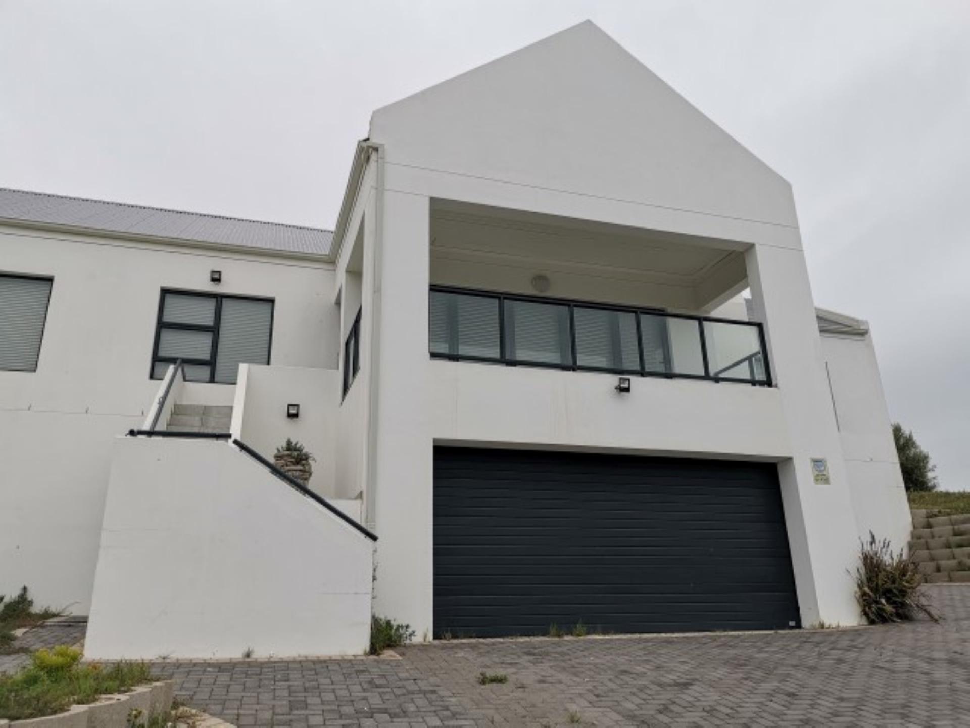 3 Bedroom House for Sale For Sale in St Helena Bay MR31948