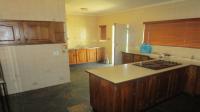 Kitchen - 25 square meters of property in Brackenhurst