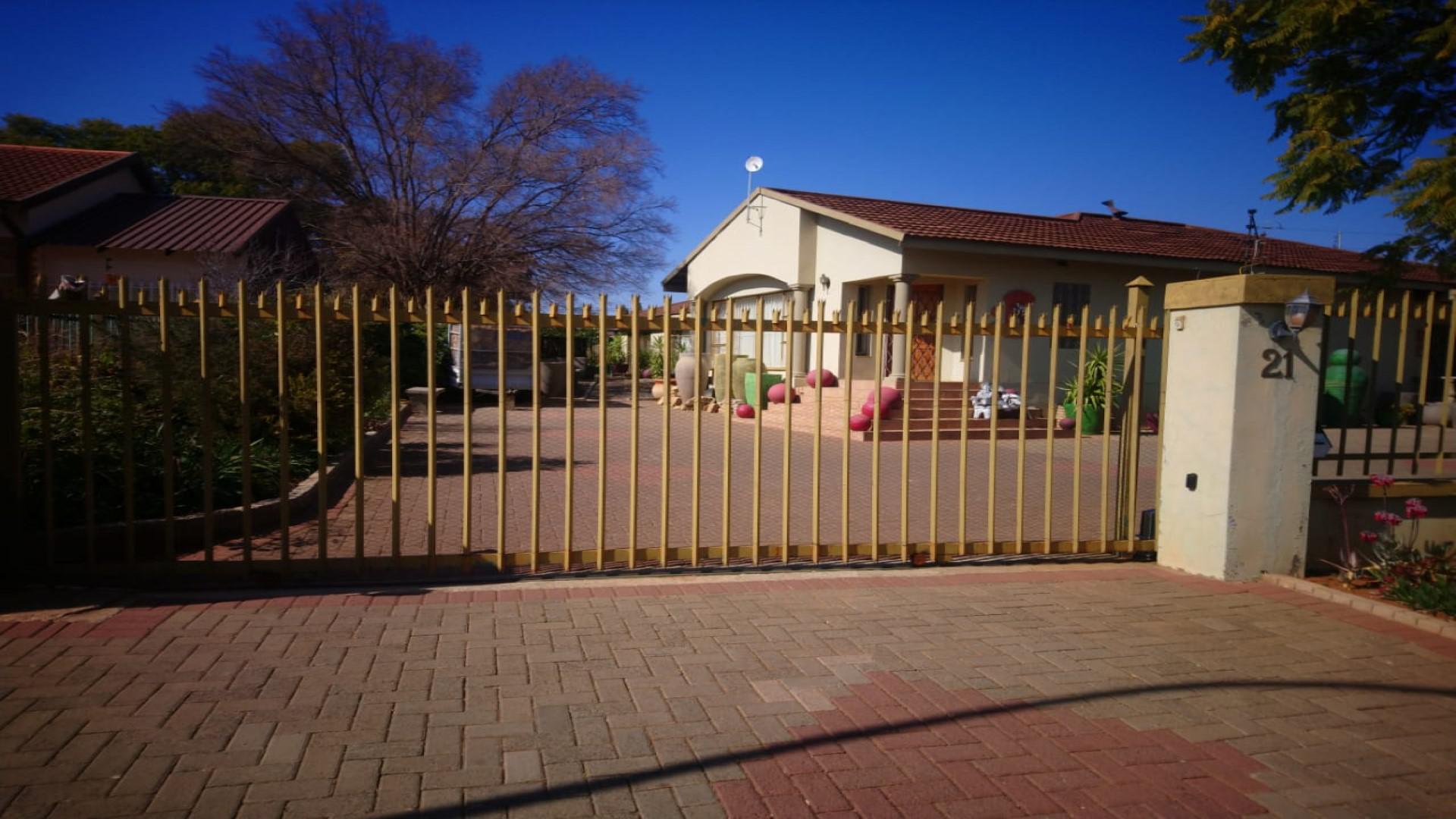 Front View of property in Langenhoven Park